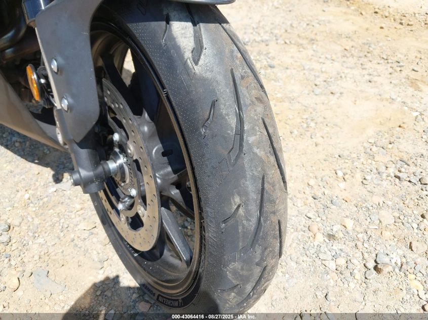 2024 Yamaha Yzfr7 VIN: JYARM38E8RA011697 Lot: 43064416