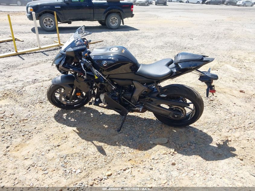 2024 Yamaha Yzfr7 VIN: JYARM38E8RA011697 Lot: 43064416