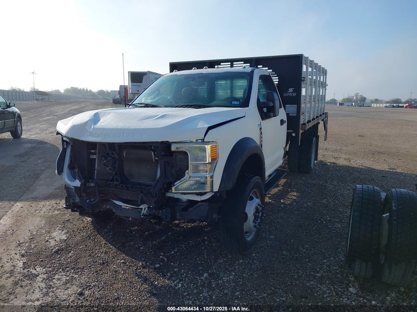 1FDUF4GN0NED63848 2022 FORD F450 photo no. 2