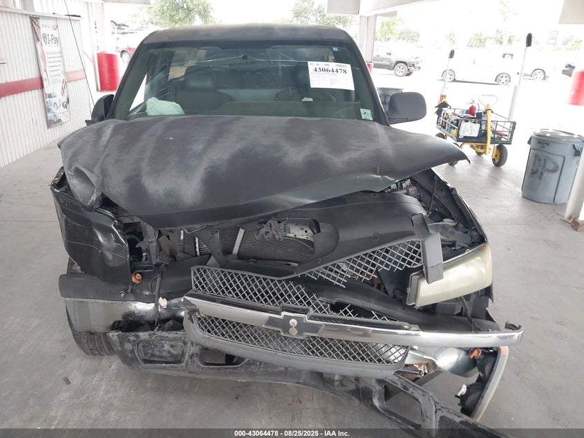 2005 Chevrolet Silverado Work Truck VIN: 1GCEC14X45Z2155 Lot: 43064478