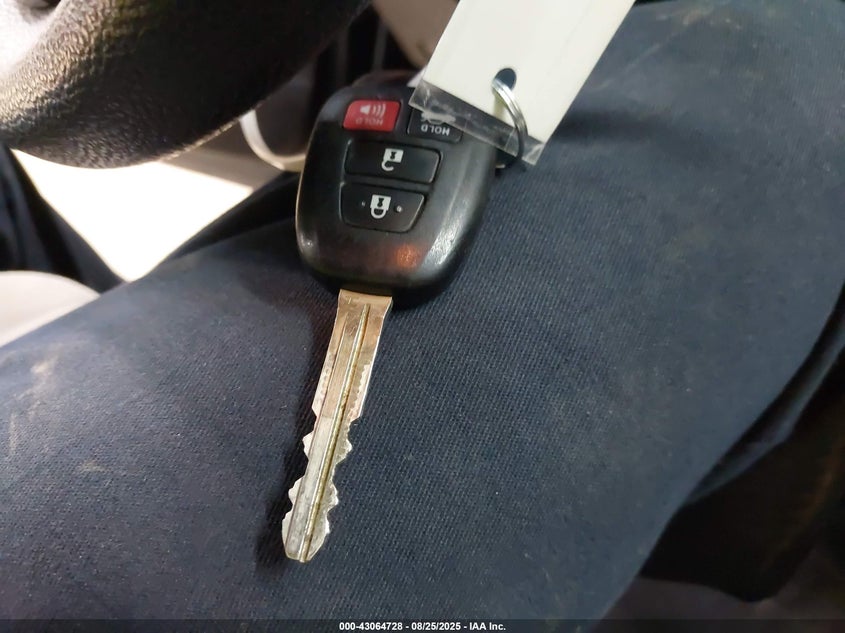 2018 TOYOTA COROLLA LE - 2T1BURHE3JC089913