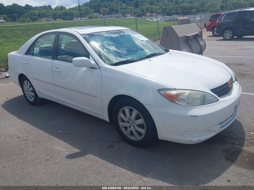 4T1BE32K52U111483 2002 Toyota Camry Xle auction photo 1