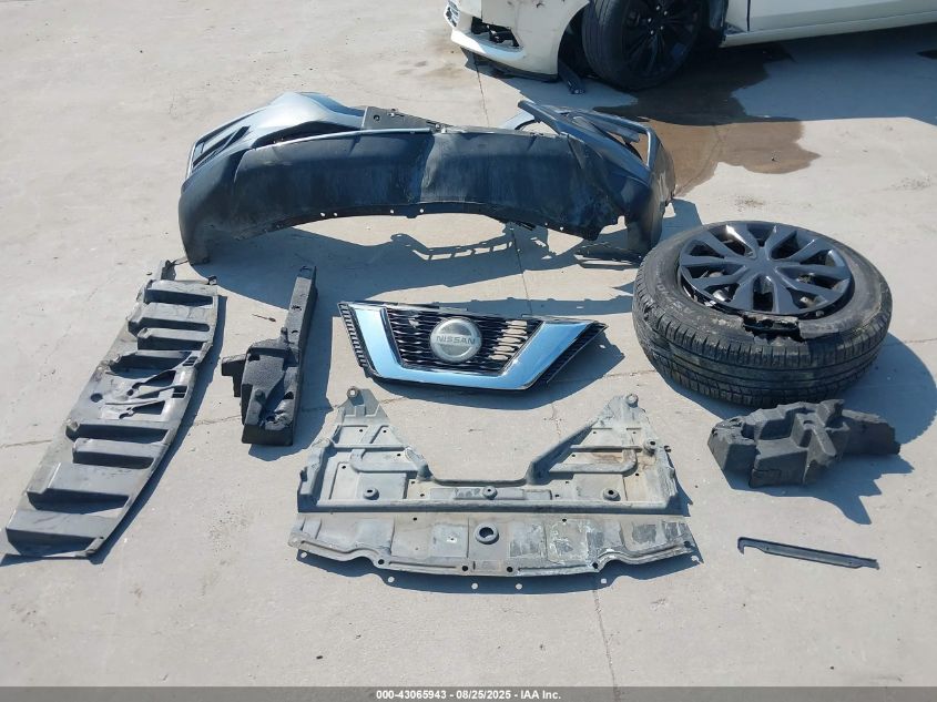 2019 Nissan Rogue S VIN: 5N1AT2MT2KC755479 Lot: 43065943