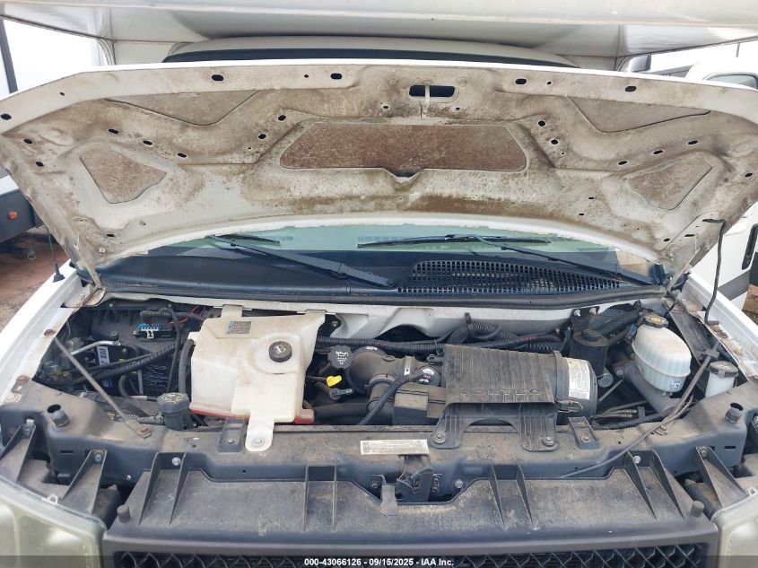 2005 Chevrolet Express Cutaway Base W/C7A VIN: 1GBJG31U151243860 Lot: 43066126