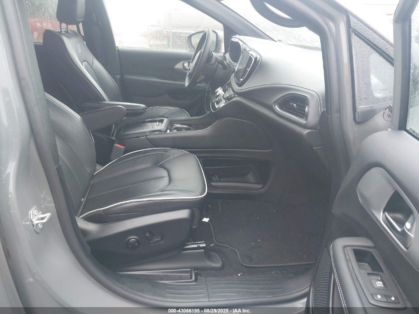 2025 Chrysler Pacifica - 2C4RC1GG5SR535132