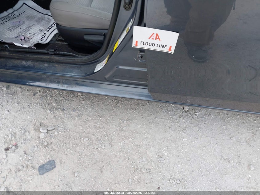 2016 TOYOTA COROLLA LE 2T1BURHE5GC690815