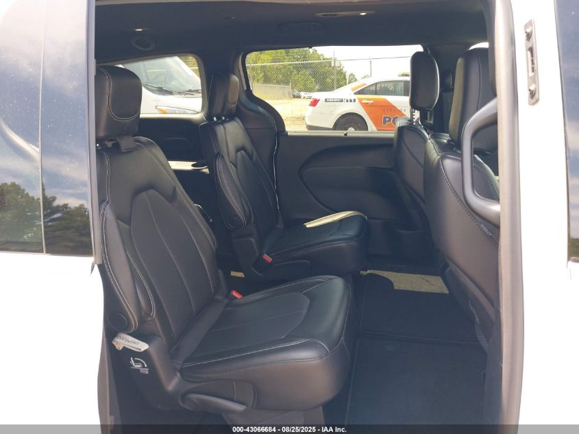 2025 Chrysler Pacifica - 2C4RC1BG8SR555365
