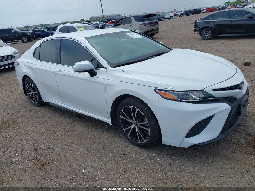 2020 TOYOTA CAMRY SE - 4T1G11AKXLU384654