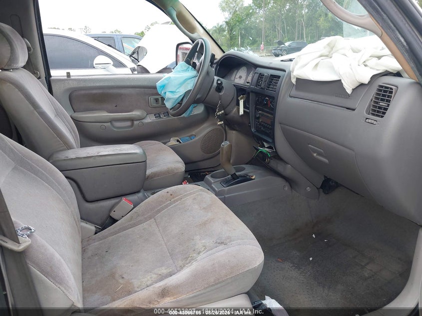 5TEGM92N62Z053966 2002 TOYOTA TACOMA photo no. 5