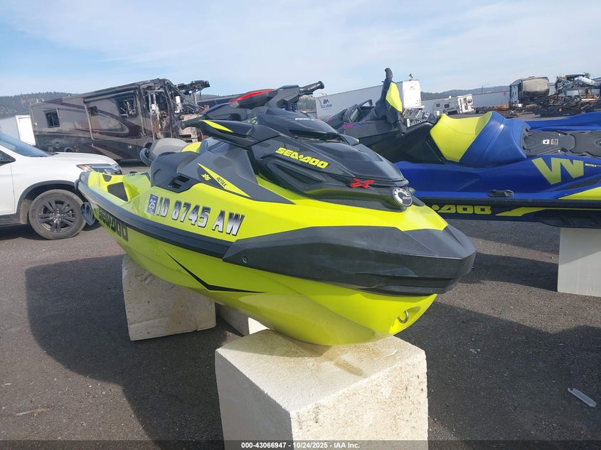 2018 Seadoo Rxt-X 300 yellow null null YDV09756B818 photo #1