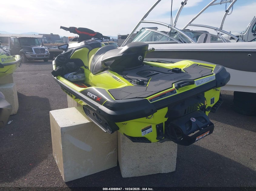 2018 Seadoo Rxt-X 300 yellow null null YDV09756B818 photo #4