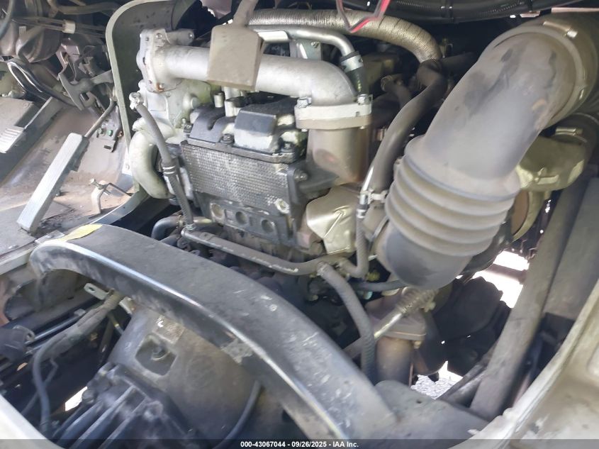 2015 Isuzu Commercial Van VIN: JALB4T177F7W00202 Lot: 43067044