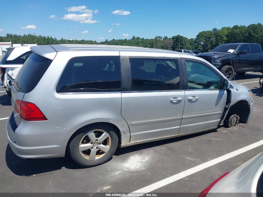 2010 Volkswagen Routan Se VIN: 2V4RW3D14AR388146 Lot: 43068238