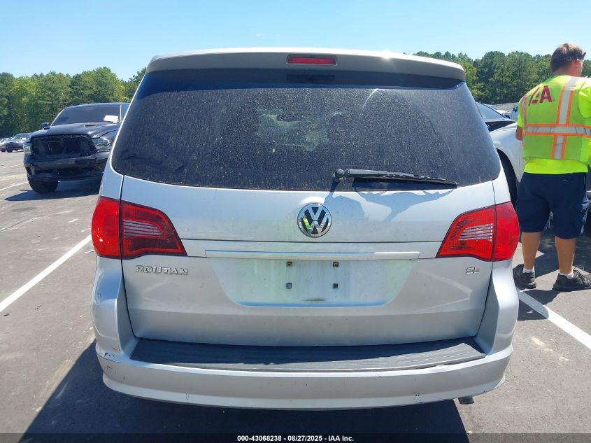 2010 Volkswagen Routan Se VIN: 2V4RW3D14AR388146 Lot: 43068238