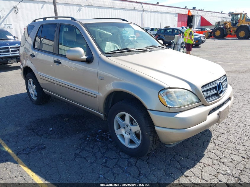 4JGAB72EX1A256590 2001 Mercedes-Benz Ml 430 auction photo 1