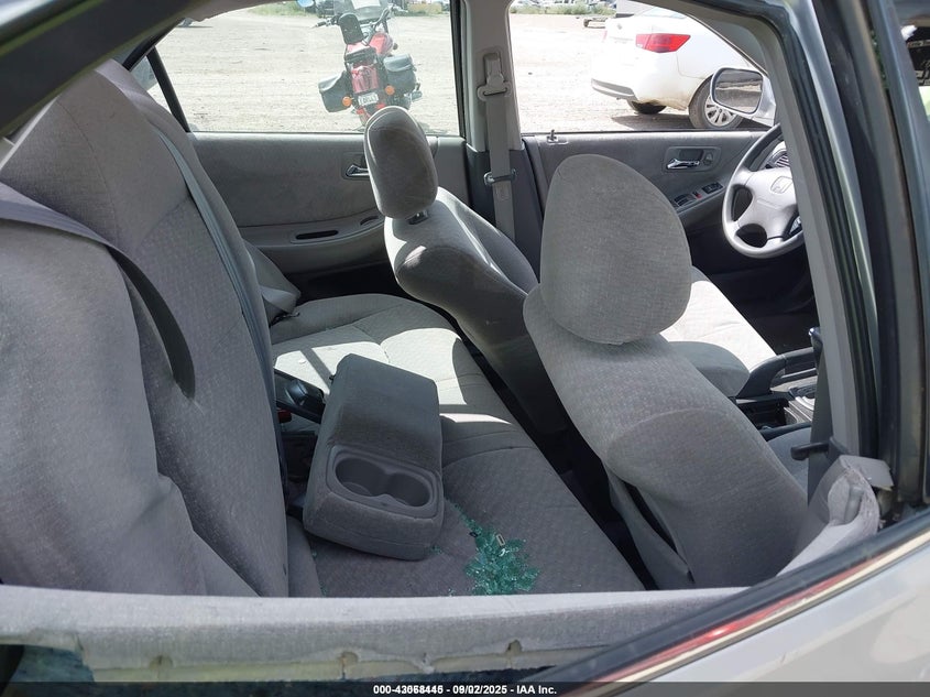 1HGCG56441A815752 2001 HONDA ACCORD photo no. 8