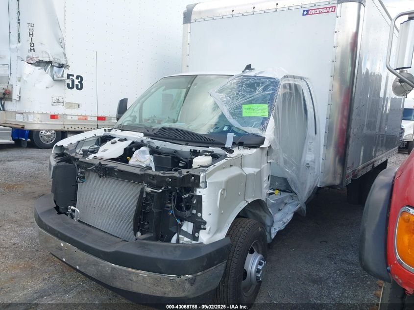 2024 Chevrolet Express Cutaway 4500 Van white other gasoline 1HA6GVC72RN012920 photo #3