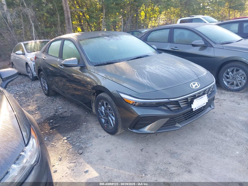 HYUNDAI ELANTRA BLUE