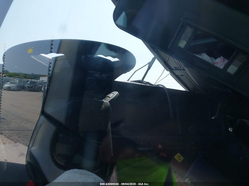 3AKJHHDR2TSWP2582 2026   photo no. 5