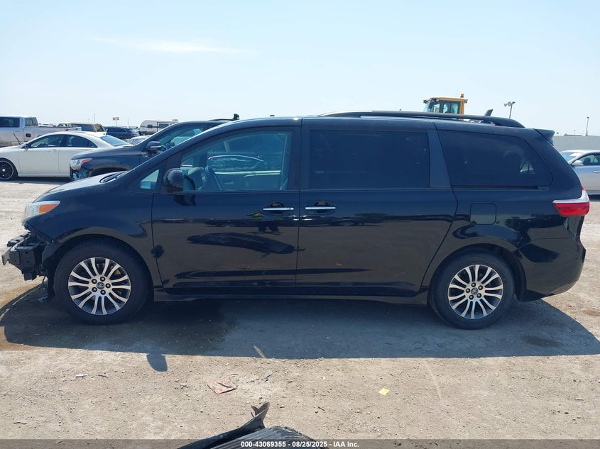 2019 TOYOTA SIENNA XLE 8 PASSENGER - 5TDYZ3DC3KS015767