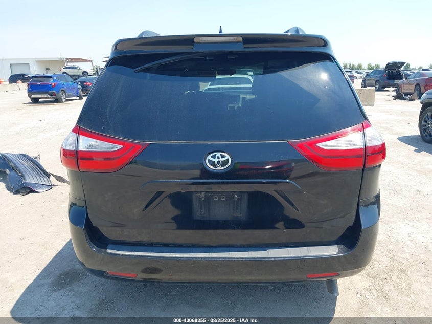 2019 TOYOTA SIENNA XLE 8 PASSENGER - 5TDYZ3DC3KS015767