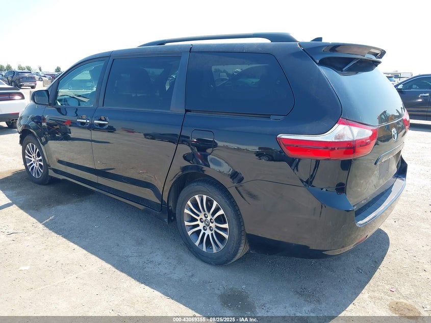 2019 TOYOTA SIENNA XLE 8 PASSENGER - 5TDYZ3DC3KS015767