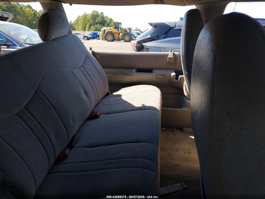 2000 GMC Safari Sl VIN: 1GKDM19W7YB506223 Lot: 43069379