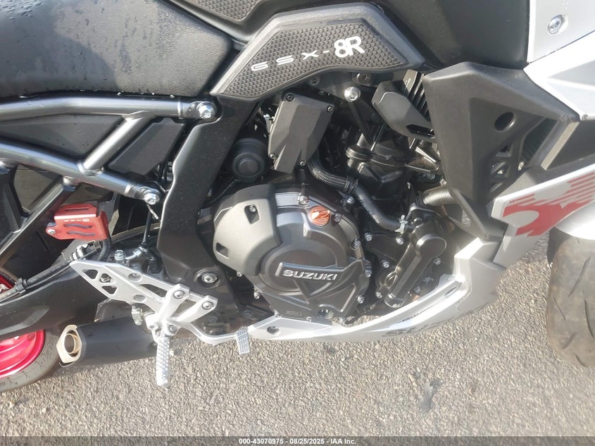 2024 SUZUKI GSX800 F - JS1EM13B1R7102337