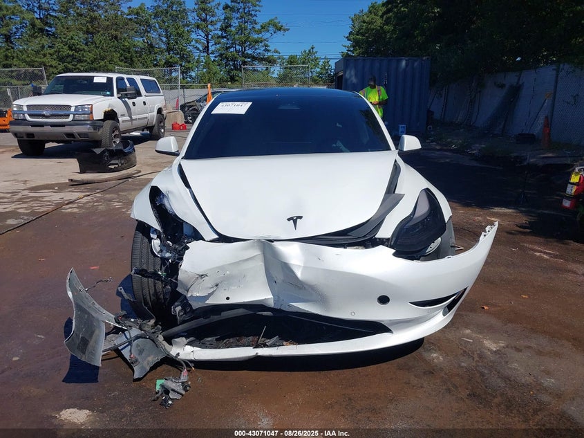 2022 Tesla Model 3 Long Range Dual Motor All-Wheel Drive VIN: 5YJ3E1EBXNF254581 Lot: 43071047