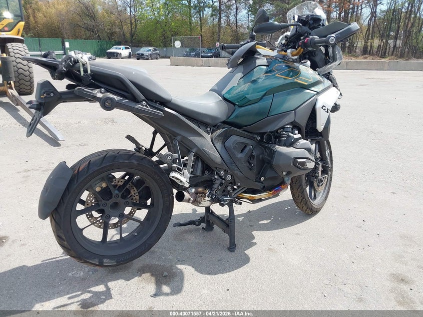 2024 BMW R 1300 auction photo 4
