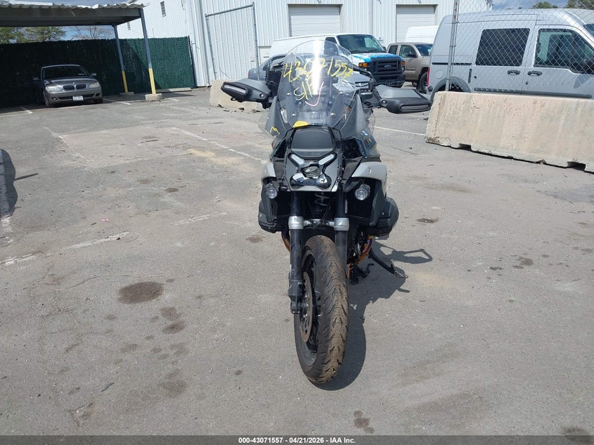 2024 BMW R 1300 auction photo 5