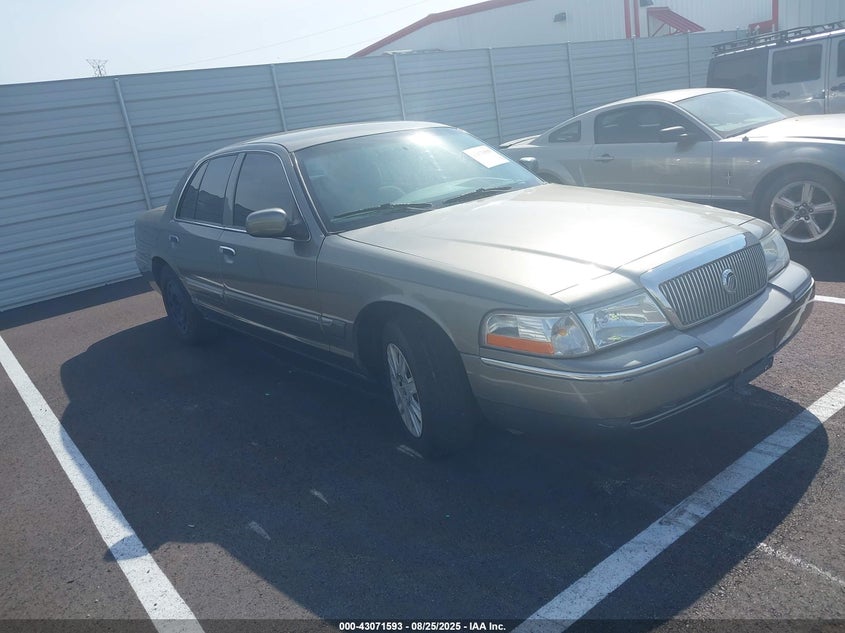 2MEFM74WX4X687953 2004 Mercury Grand Marquis Gs auction photo 1