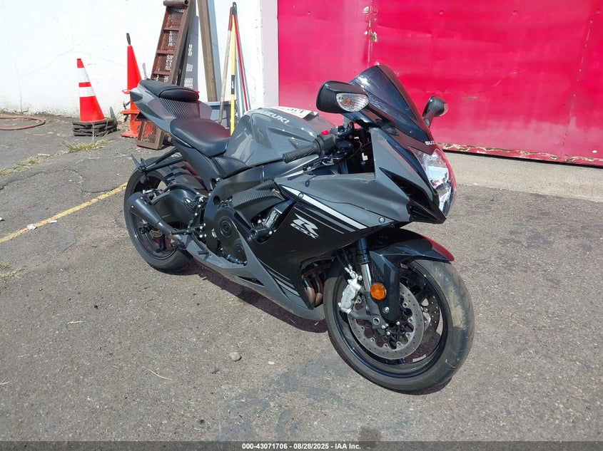 2025 SUZUKI GSX-R600 - JS1GN7FA6S7100083