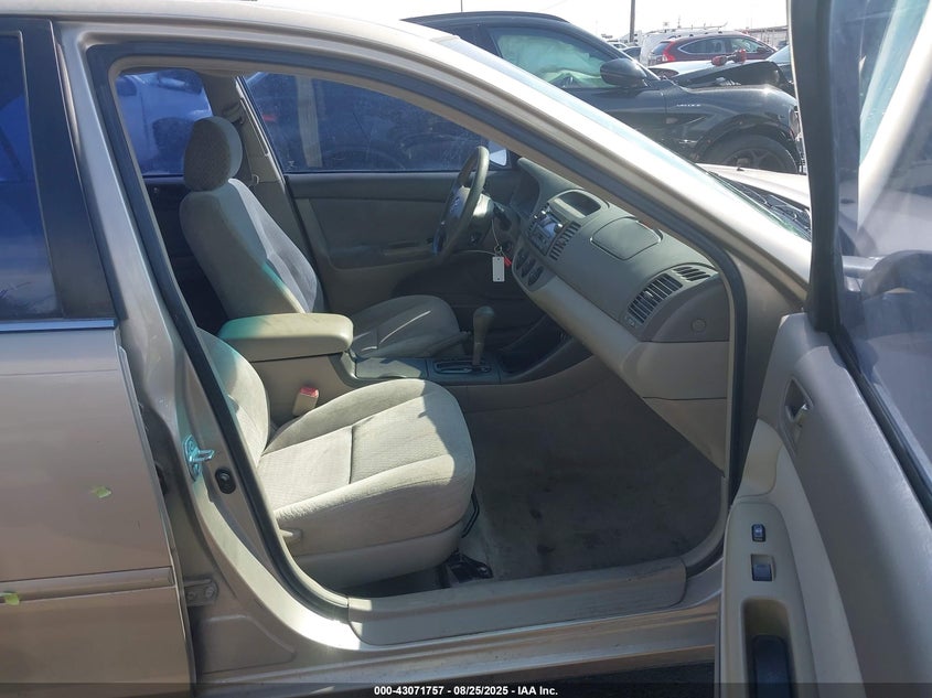 4T1BF32K74U066742 2004 TOYOTA CAMRY photo no. 5