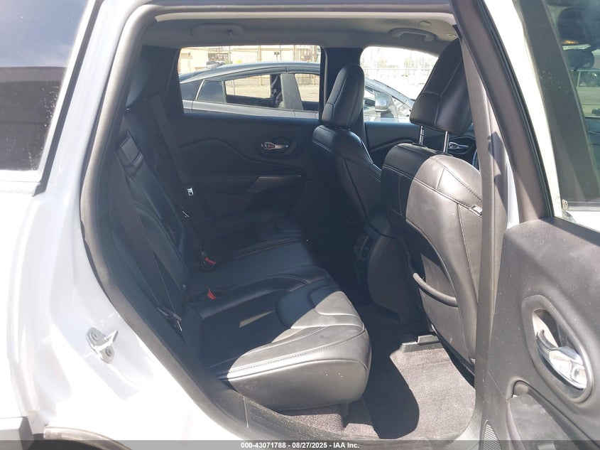 1C4PJLLN7KD151837 2019 JEEP CHEROKEE photo no. 8