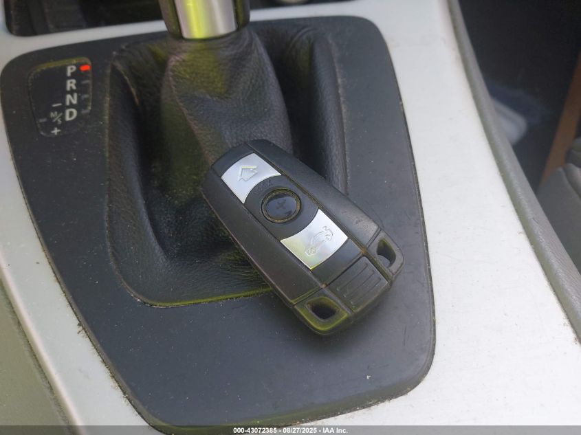 2006 BMW 325Xi VIN: WBAVD13546KV06853 Lot: 43072385