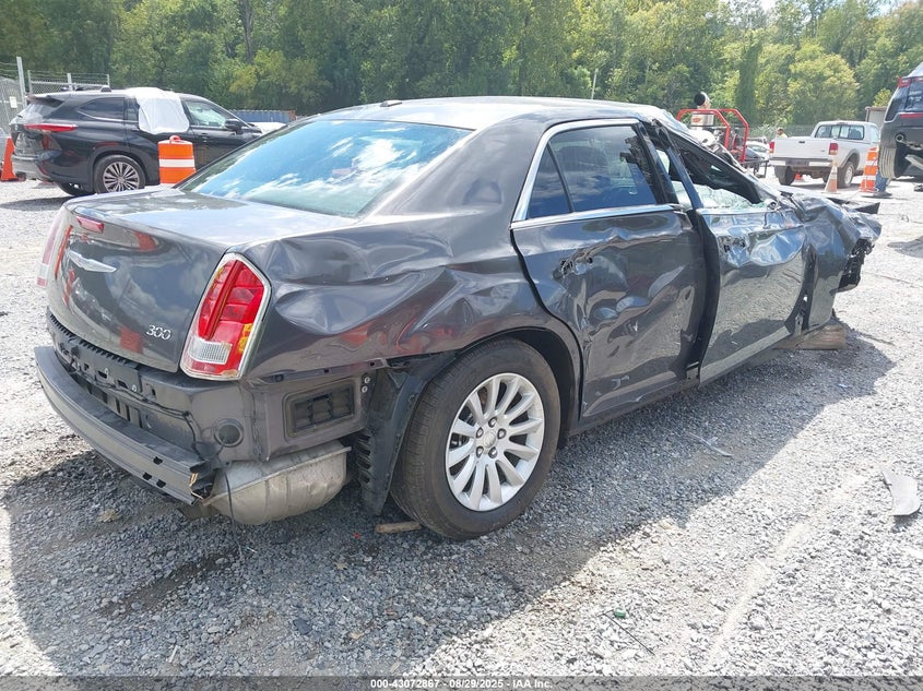 2C3CCAAG8EH135997 2014 CHRYSLER 300 photo no. 4