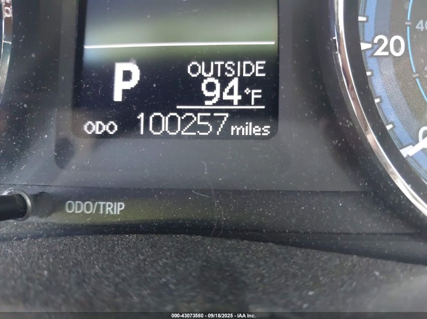 2018 Toyota Corolla Le VIN: 2T1BURHE6JC995750 Lot: 43073580