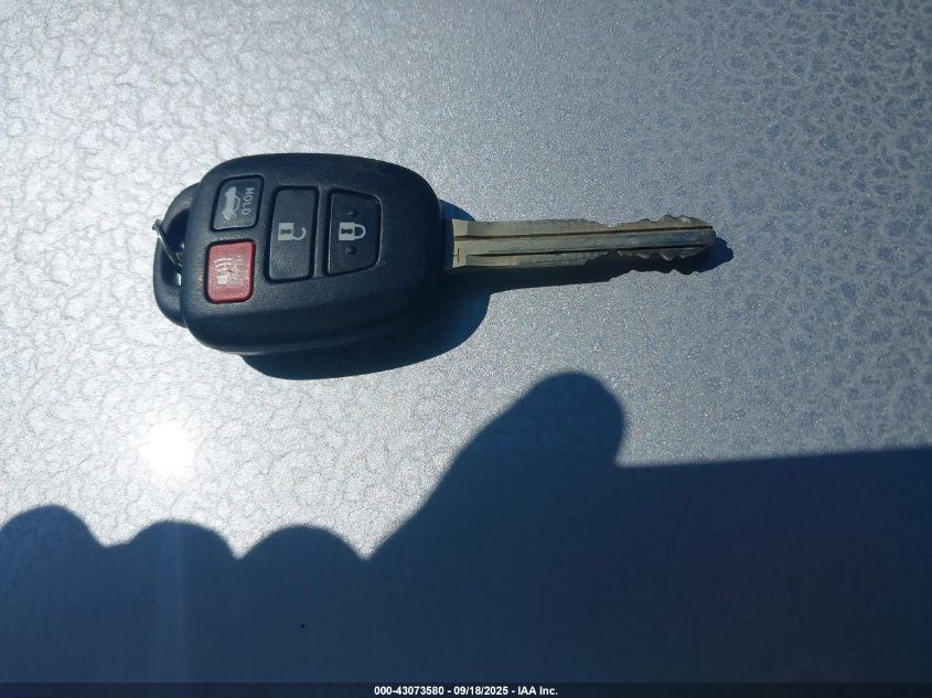 2018 Toyota Corolla Le VIN: 2T1BURHE6JC995750 Lot: 43073580