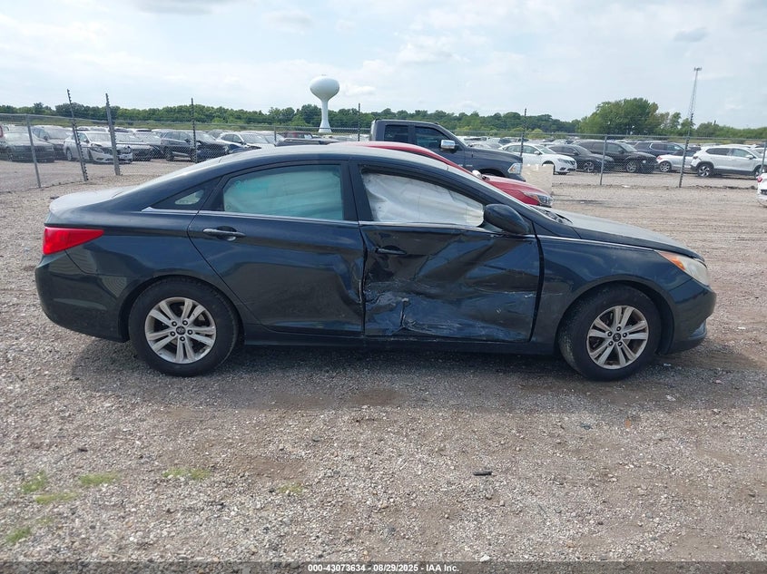 5NPEB4AC4BH178466 2011 HYUNDAI SONATA photo no. 12
