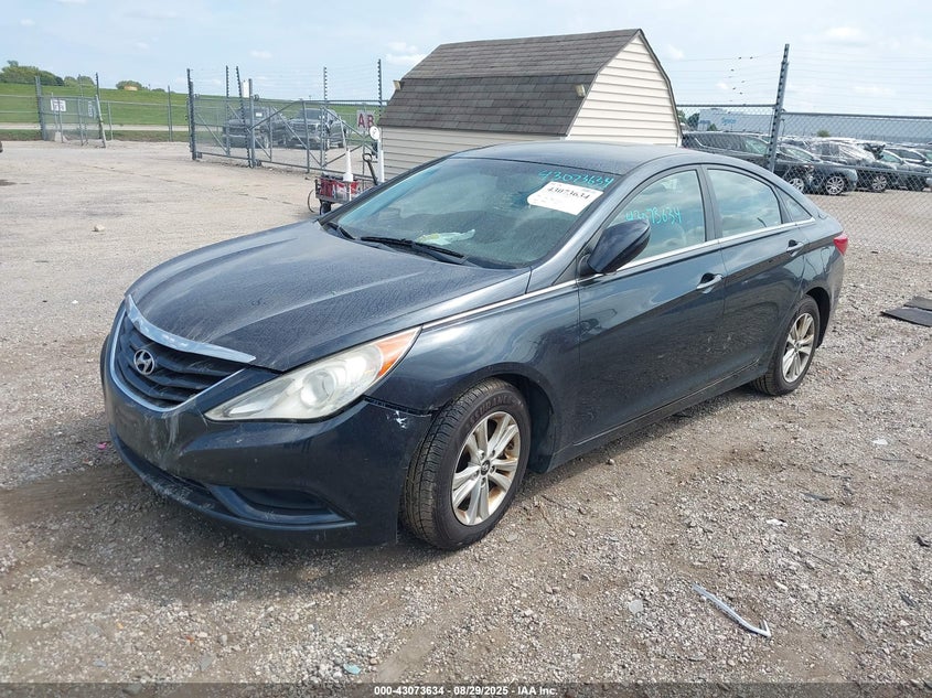 5NPEB4AC4BH178466 2011 HYUNDAI SONATA photo no. 2