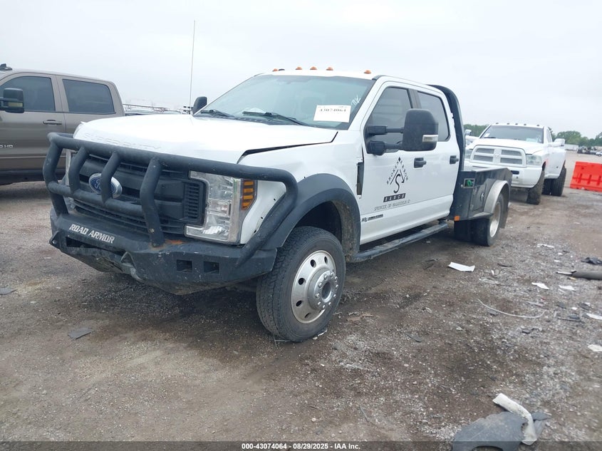 1FT8W4DTXKEE53982 2019 FORD F450 photo no. 2
