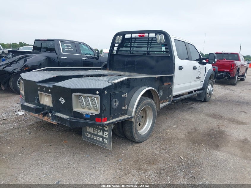 1FT8W4DTXKEE53982 2019 FORD F450 photo no. 4
