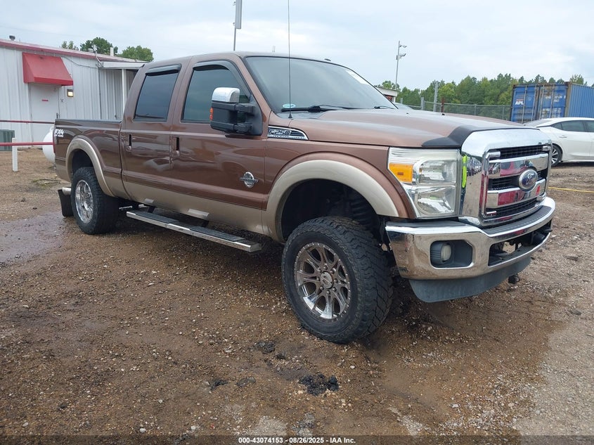 FORD F-250 LARIAT