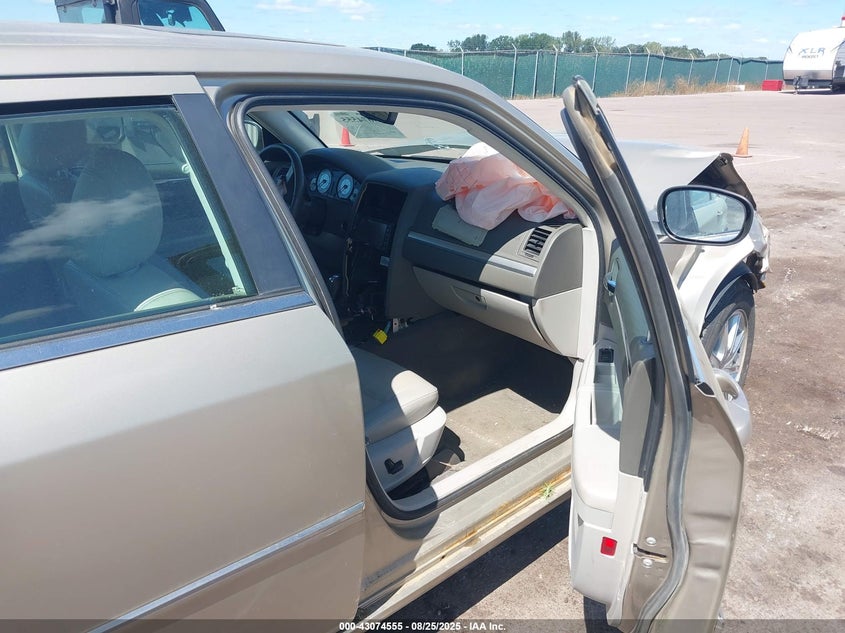 2C3LK53V99H552038 2009 CHRYSLER 300 photo no. 5
