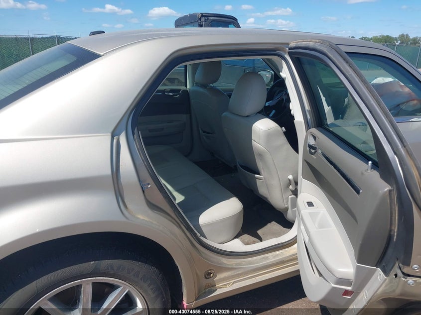 2009 Chrysler 300 Touring/Signature Series VIN: 2C3LK53V99H552038 Lot: 43074555