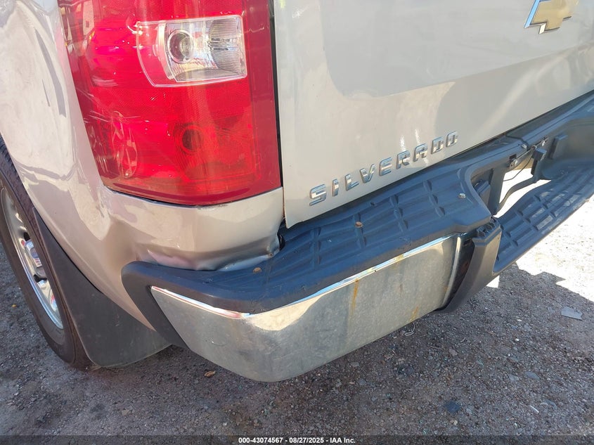 2009 Chevrolet Silverado 1500 Ls VIN: 1GCEK19C79Z267213 Lot: 43074567