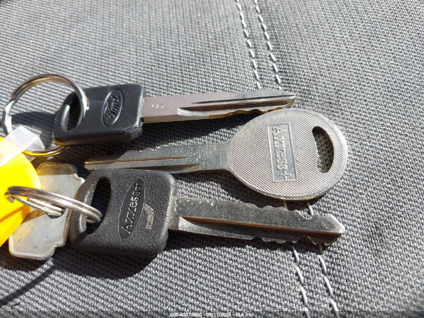 2005 International Bus VIN: 2M93JMDA85W062746 Lot: 43074600