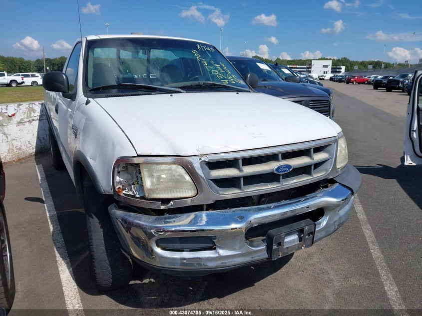 1FTPF28W3WNA47665 1998 Ford F-250 Lariat/Standard/Xl/Xlt auction photo 1
