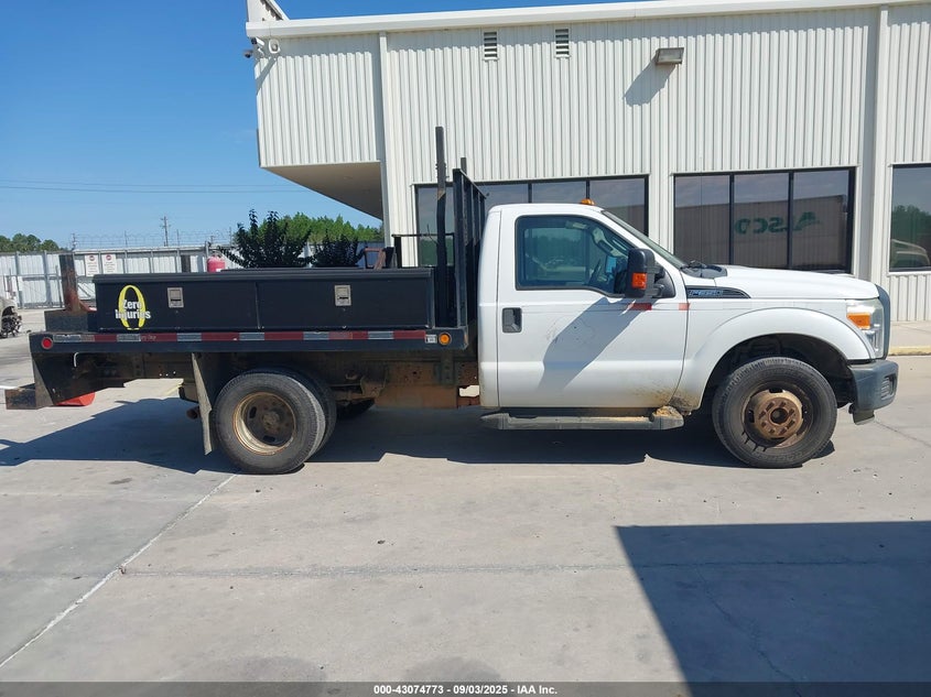 2015 Ford F-350 Chassis Xl VIN: 1FDRF3G62FEB33447 Lot: 43074773